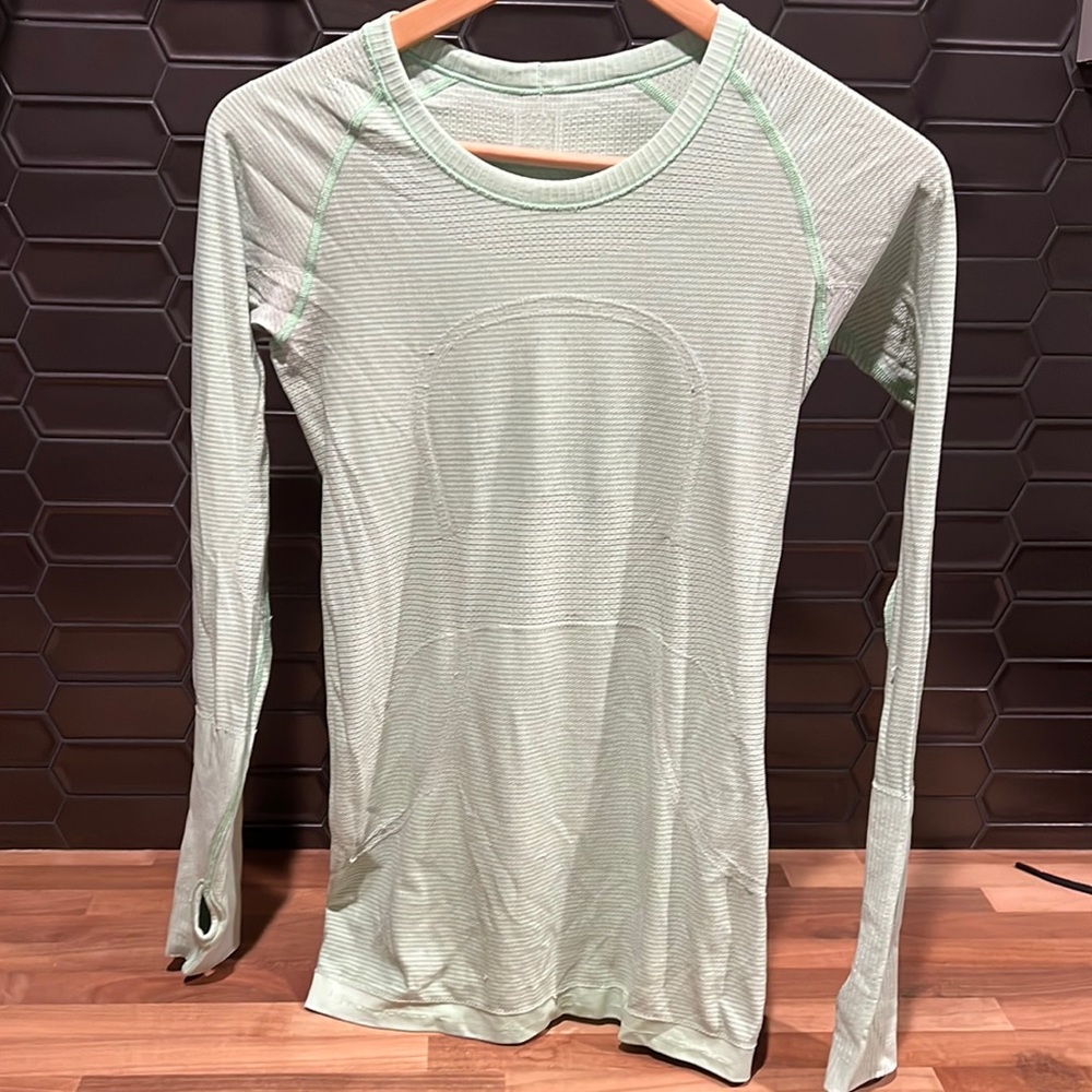 Lululemon green long sleeve